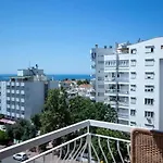 Lara Dinc Hotel
