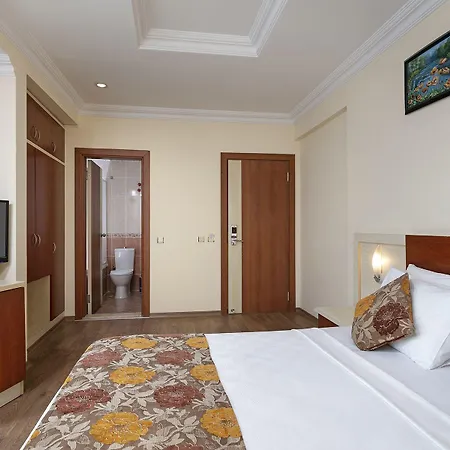 Lara Dinc Анталья