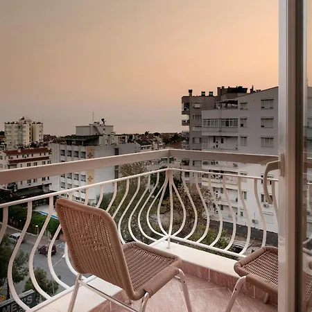 Lara Dinc Отель