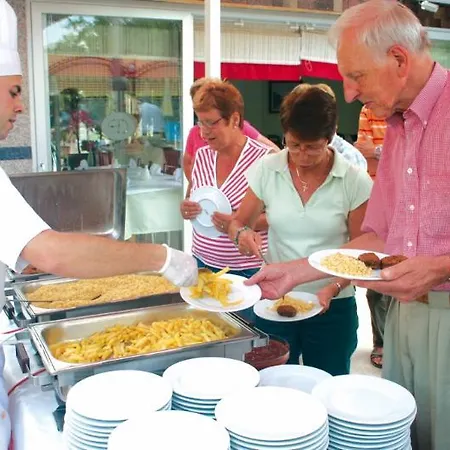 Отель Lara Dinc 3*