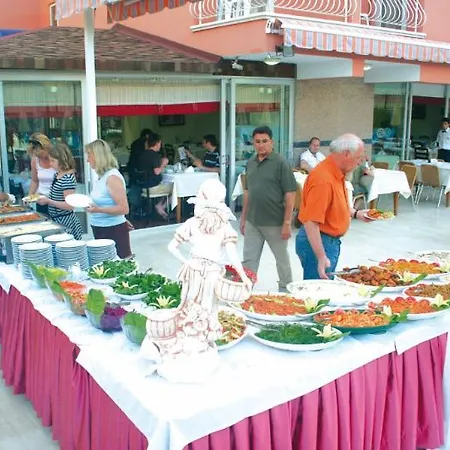 Lara Dinc Отель 3*