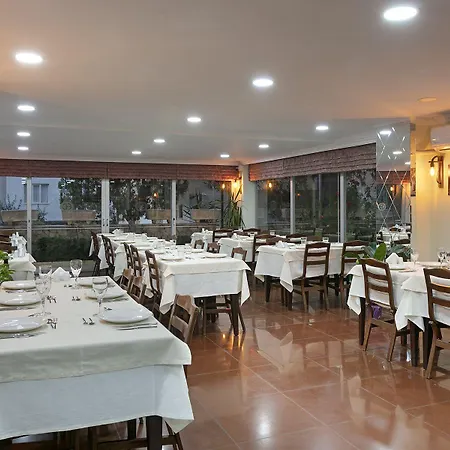 Szálloda Lara Dinc 3*