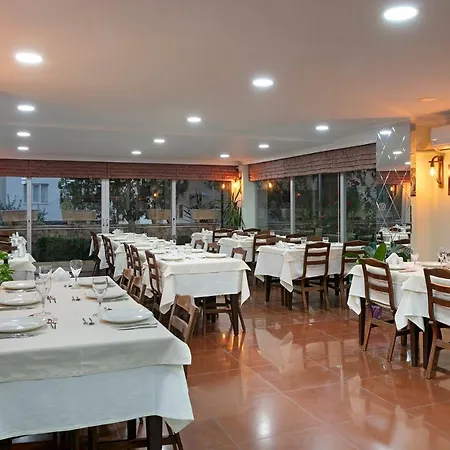 Lara Dinc Hotel