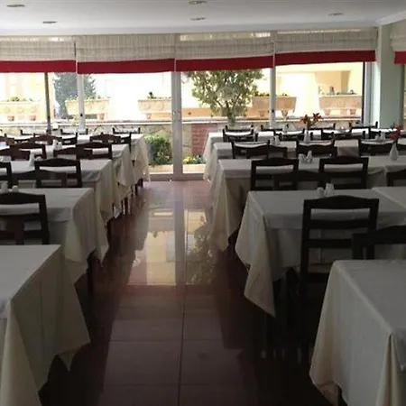 Lara Dinc Hotel