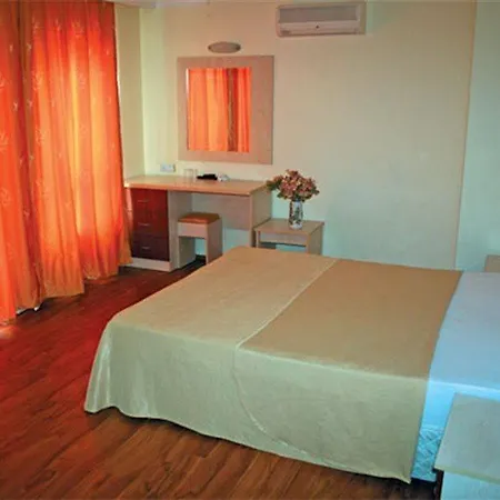 Lara Dinc Hotel